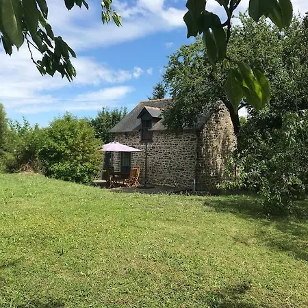 Maisonnette Au Pied Du Mont Dol Exterior photo